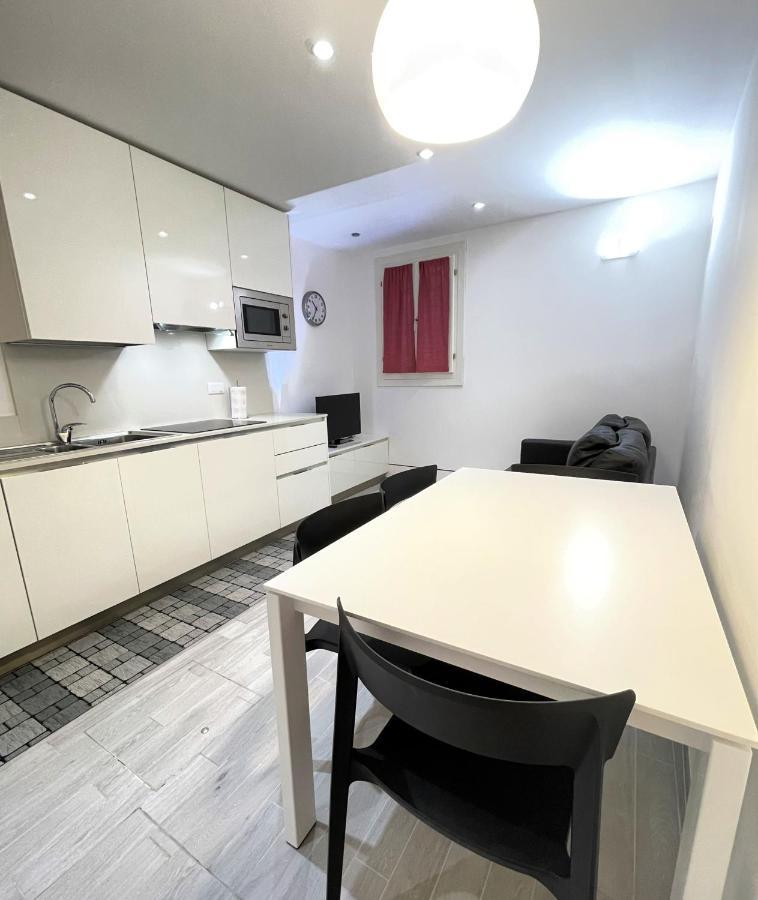 Casanova Apartment เวนิส ภายนอก รูปภาพ